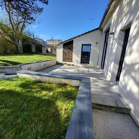 Holiday home La Cave De La Sangueze *